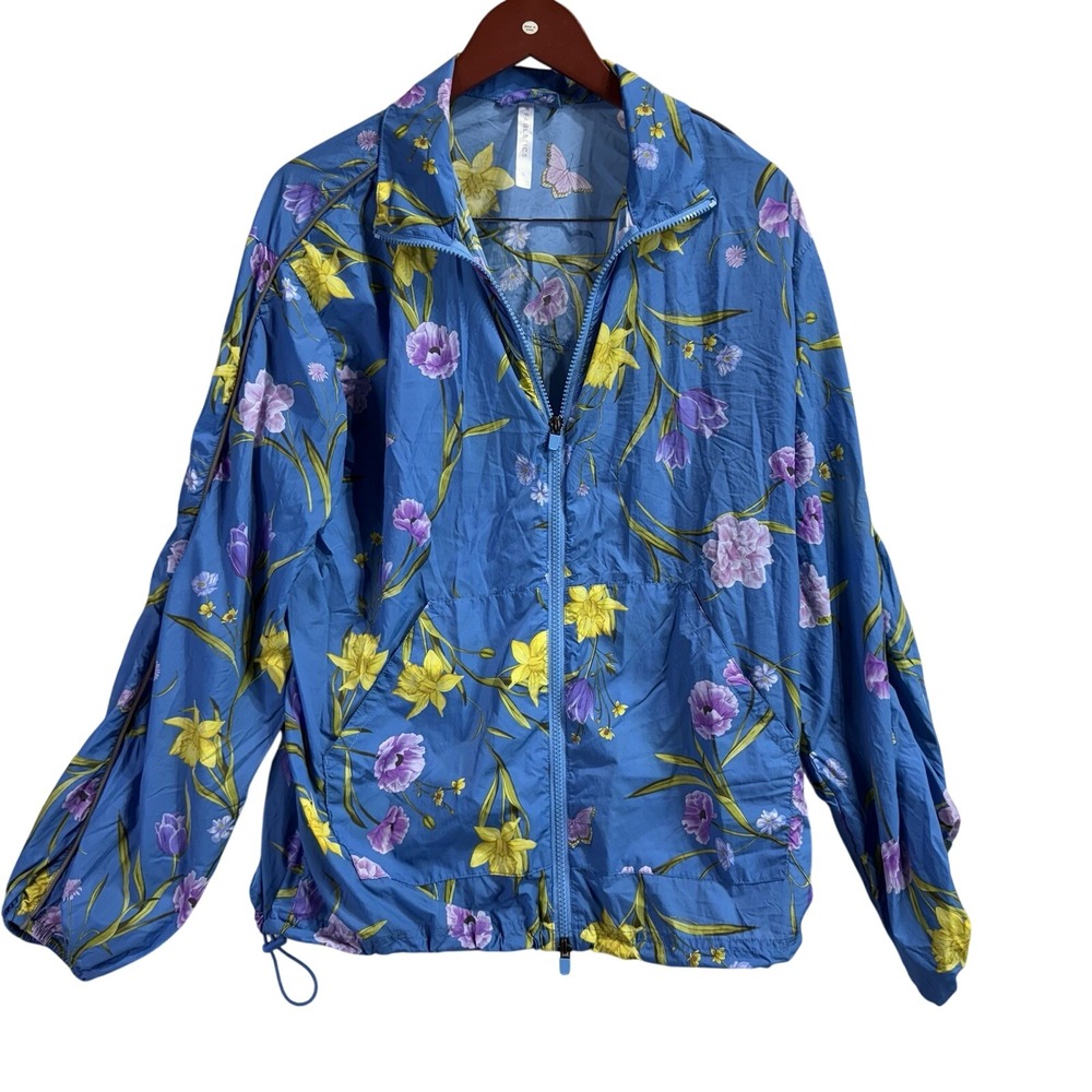Fabletics Flyweight Windbreaker Size Small Blue Floral Activewear, Windbreaker